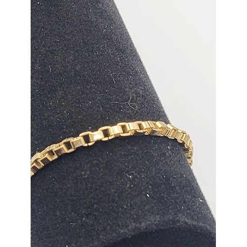 6 - 9ct Gold Link Bracelet Measures 9cm Long Doesn't Unclasp Solid Chain Weighs 11.5g Unhallmarked Elect... 