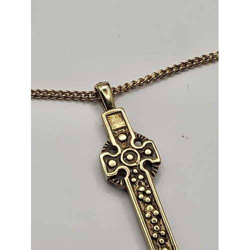 11 - 9ct Gold Cross & Chain Weighs 7.6g Chain Length 48cm Long Chain Has Broken Link