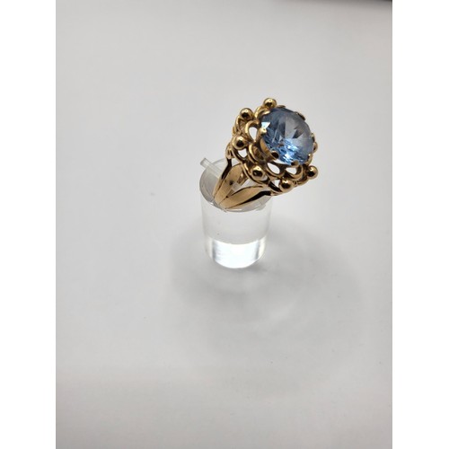 12 - 18ct Gold Aquamarine Ring Unhallmarked but Electronically Tested Ring Size N Weighs 8.3g