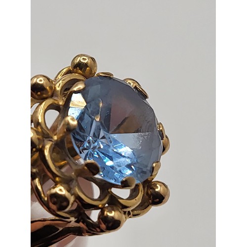 12 - 18ct Gold Aquamarine Ring Unhallmarked but Electronically Tested Ring Size N Weighs 8.3g