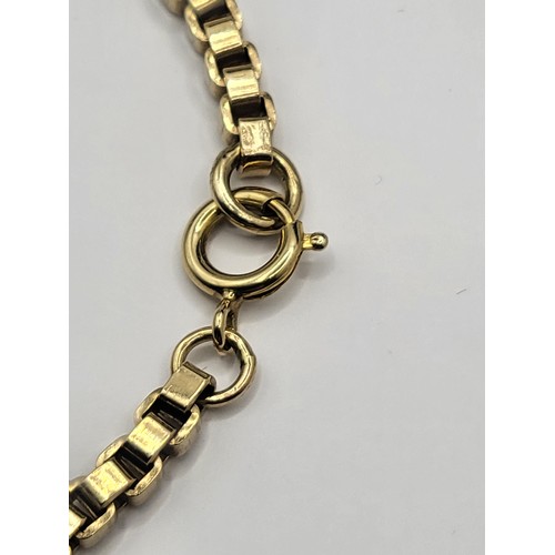 16 - 9ct Gold Link Chain Measures 42cm Unclasped Weighs 33.5g Item Clasp is Hallmarked 9ct But Chain is N... 