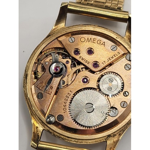 17 - 9ct Gold Gent's Omega Watch in Working Order Also Has 9ct Gold Strap Replacement Crown Measures 21cm... 