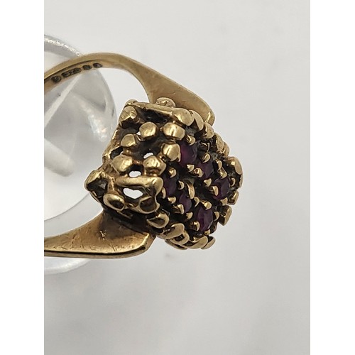 37 - 9ct Gold & Ruby Ring Weighs 3.6g Ring Size N/O