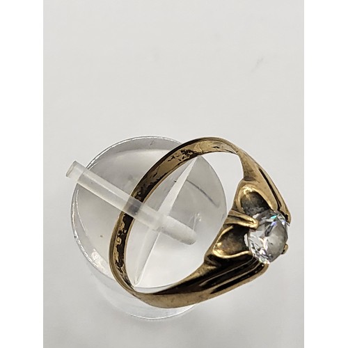 44 - 9ct Gold & Cubic Zirconia Gent's Ring Weighs 2.1g Ring Size S