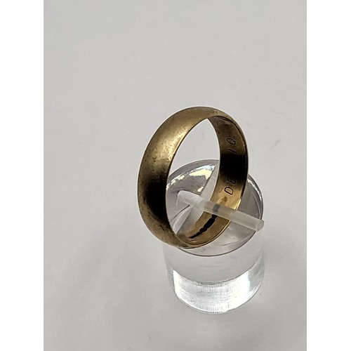 45 - 9ct Gold Gent's Wedding Band Weighs 4.2g Ring Size W Has Been Well Worn & Has Inscription Inside... 