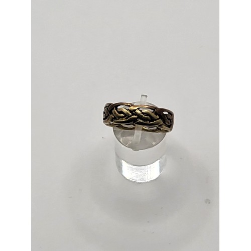 48 - 9ct Gold Celtic Design Ring Unhallmarked but Electronically Tested Weighs 4.8g Ring Size T