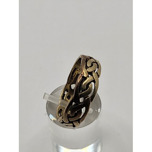 48 - 9ct Gold Celtic Design Ring Unhallmarked but Electronically Tested Weighs 4.8g Ring Size T