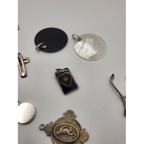 66 - Collection of Sterling & 925 Jewellery & Pendants