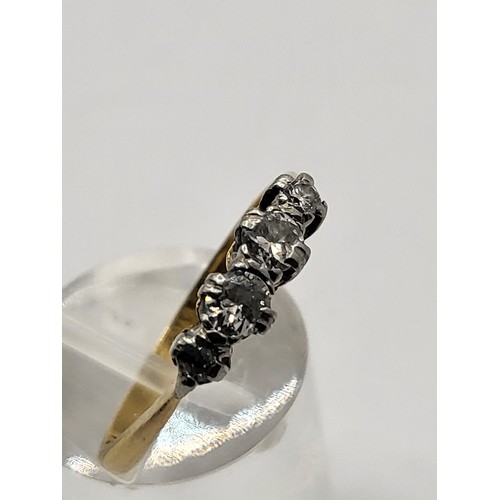 75 - 18ct Gold & Platinum Four Stone Diamond Ring Weighs 2.6g Size O