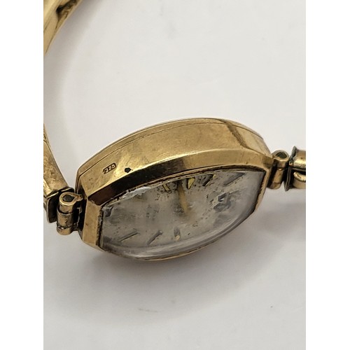 111 - 9ct Gold Ladies Vintage Everite Watch Only The Movement Cover is Gold Strap is Plated Watch Face is ... 