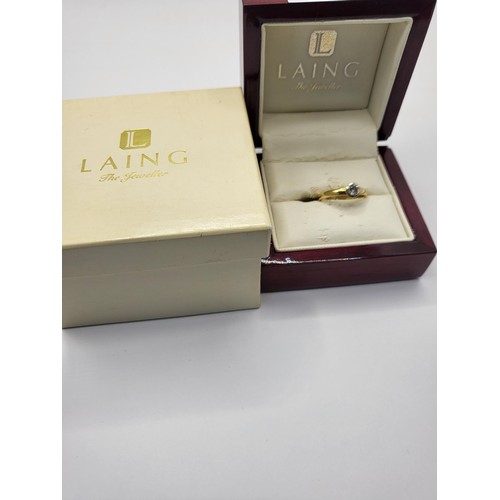 85 - 18ct Gold Diamond Ring Size O Weighs 4g Diamond Size 0.25 Item is in Lovely Condition