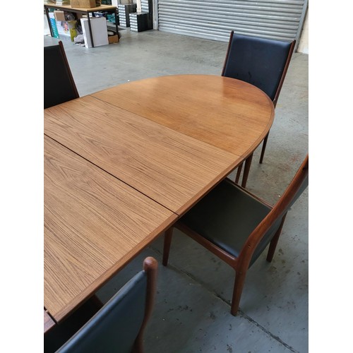 336 - Sibast Danish Two Leaf Extendable Dinning Table & Six Johannes Anderson Chairs Measures without ... 