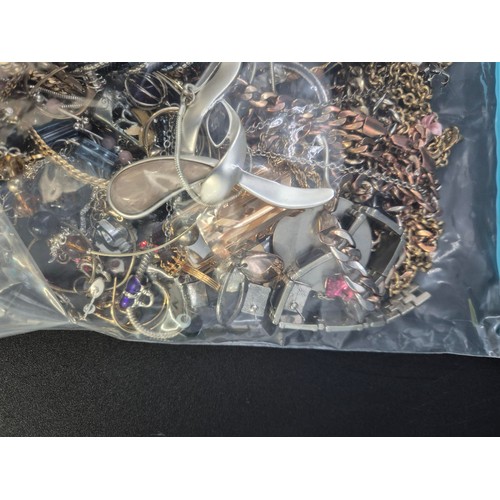 114 - Collection of Mixed Costume Jewellery to Include Earrings, Bangles & Necklaces