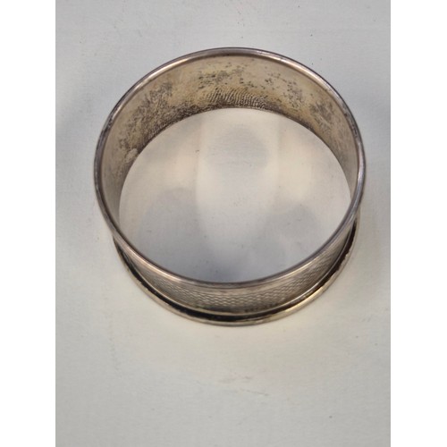 29 - Five Sterling Silver Napkin Rings Weighs 72g