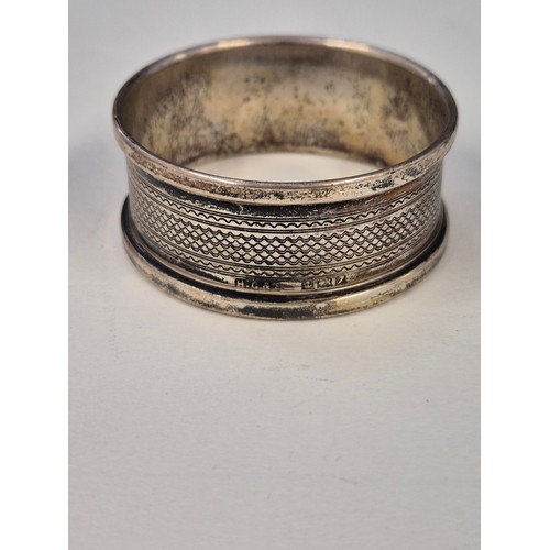 29 - Five Sterling Silver Napkin Rings Weighs 72g