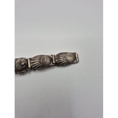 2 - Georg Jenson Sterling Denmark Shell Design Bracelet in Lovely Condition Measures 14 Inches Unclasped... 