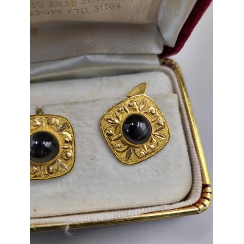 10A - 22ct Gold & Black Onyx Chinese Hallmarked Cufflinks Weigh 9.2g Lovely Condition Measure 1.5cm Sq... 