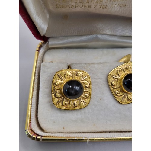 10A - 22ct Gold & Black Onyx Chinese Hallmarked Cufflinks Weigh 9.2g Lovely Condition Measure 1.5cm Sq... 