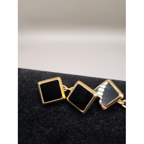 20A - 9ct Gold Black Onyx Gent's Cufflinks Weigh 5.4g Measure 1cm Square Fully Hallmarked