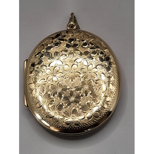 2 - 9ct Gold Locket With Nice Flower Engraved Design Fully Hallmarked Weighs 12.2g Item Measures 4cm Tal... 