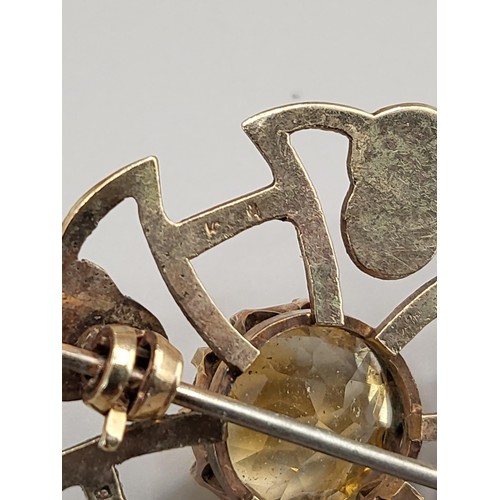 10 - 9ct Gold Scottish Loop Knot Brooch with Citrine Centre Stone Fully Hallmarked Although Makers Mark i... 