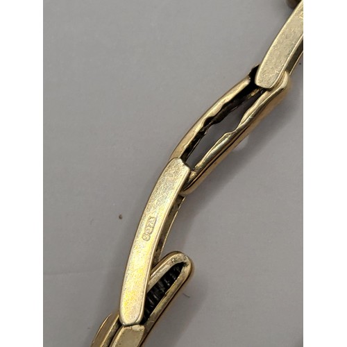 19 - 9ct Gold Ladies Majex Watch There is An Inscription to Reverse W.H.S to E.D.B 27.6.50 The Items Gold... 