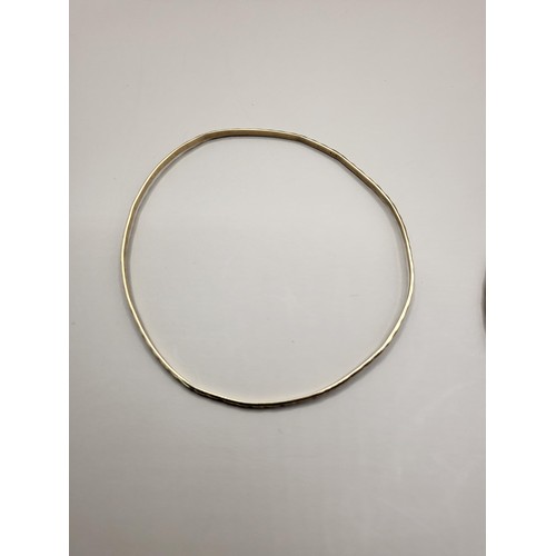 38 - Two 9ct Gold Bangles Weighs 7.8g They Measure 21cm In Circumference They Are A Little Misshaped Not ... 