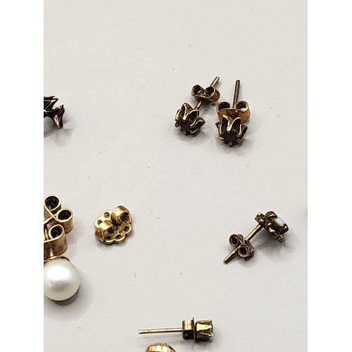 51 - Collection of Gold Earrings Most Are Unhallmarked But Probably Gold But No Guarantee Weight is 11.2g... 