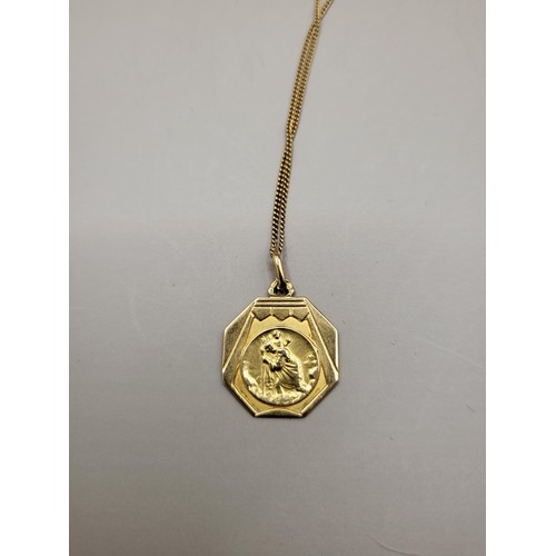 53 - 18ct Gold St Christopher Pendant on 18ct Gold Chain Weighs 2.5g Hallmarked on Clasp