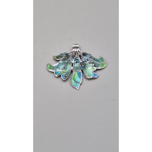 79 - Norman Grant Silver & Enamel Pendant Leaf Design 4cm Across & 3.5cm Down