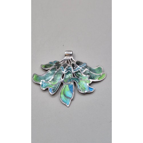 79 - Norman Grant Silver & Enamel Pendant Leaf Design 4cm Across & 3.5cm Down