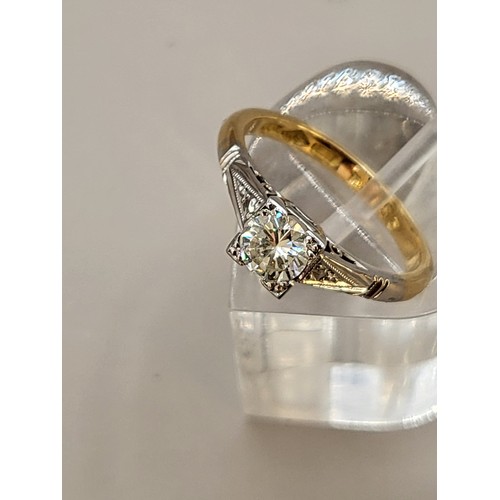 85 - 10ct Gold & Platinum Solitaire Diamond Ring in Great Condition Weight 3.4g Diamond Size 0.50 &am... 