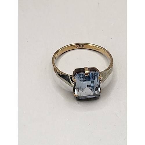 75B - 9ct Gold Aquamarine Ring Weighs 1.9g Size K Stamped 9ct