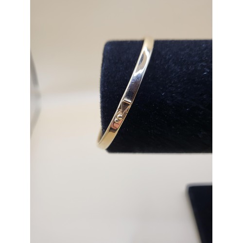 11 - 9ct Gold Bangle in Good Condition Fully Hallmarked Weighs 5.3g
