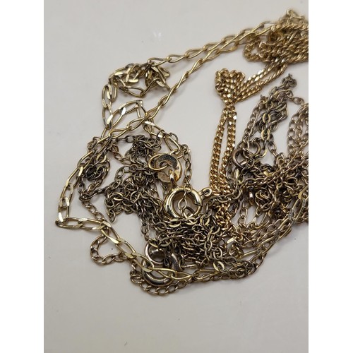 22 - Small Lot of 9ct Gold Chains Scrap Weighs 5.8g&nbsp;