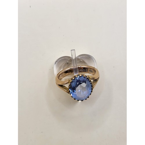 26 - 9ct Gold Topaz Ring Size M Weighs 5.3g Fully Hallmarked&nbsp;
