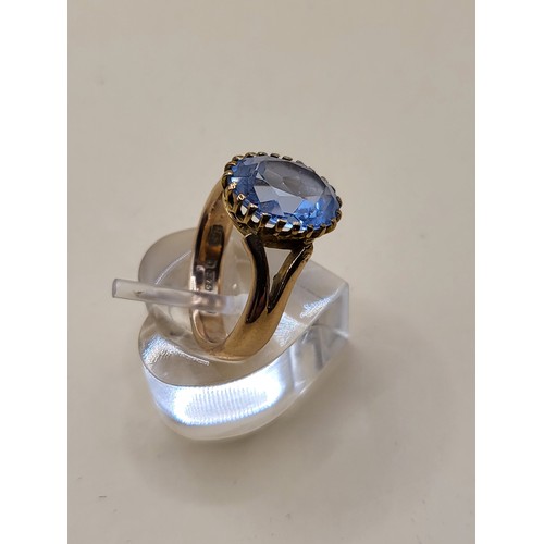 26 - 9ct Gold Topaz Ring Size M Weighs 5.3g Fully Hallmarked&nbsp;