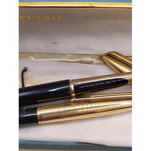 34 - Collection of Fountain Pens Includes Sheaffer Parker, And Very Nice Waterman Cased Set & Others ... 