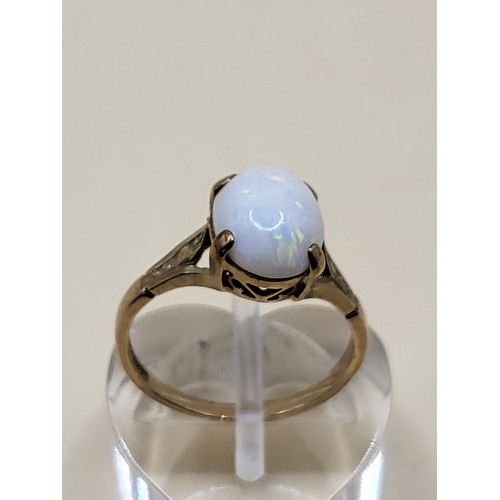 46 - 9ct Gold & Opal Ring Size K Weighs 2.2g Fully Hallmarked&nbsp;