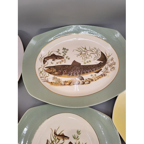 258 - Scandinavian Figgjo Serving Fish Platter & Six Fish Plates Length 33cm & 27cm