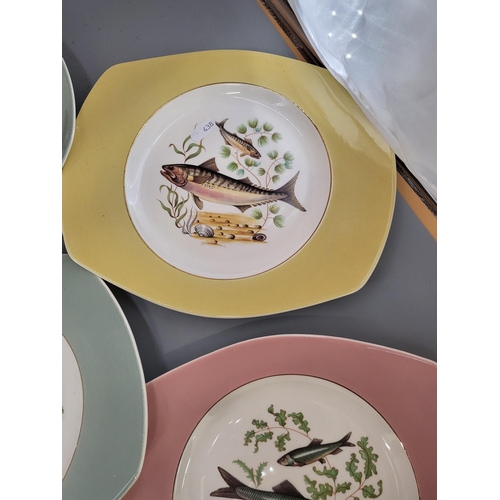 258 - Scandinavian Figgjo Serving Fish Platter & Six Fish Plates Length 33cm & 27cm