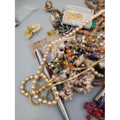 262 - Collection of Costume Jewellery Includes Beaded Necklace & Gold Plated Items&nbsp;