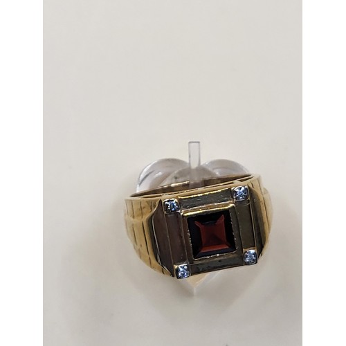 8 - 9ct Gold Gent's Garnet & Diamond Ring Size X Weighs 13.4g Fully Hallmarked Nice Condition&nbsp;