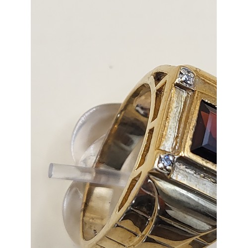 8 - 9ct Gold Gent's Garnet & Diamond Ring Size X Weighs 13.4g Fully Hallmarked Nice Condition&nbsp;