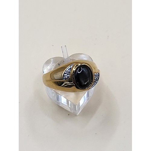 10 - 9ct Gold Gent's Moonstone & Diamond Ring Size T Weighs 6.4g Good Condition&nbsp;