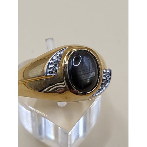 10 - 9ct Gold Gent's Moonstone & Diamond Ring Size T Weighs 6.4g Good Condition&nbsp;