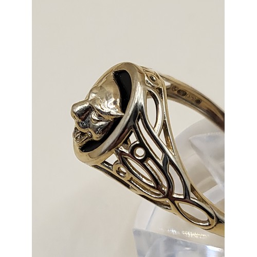 11 - 9ct Gold Gent's Jaguar & Onyx Mascot Ring Size Y Weighs 4g Good Condition Fully Hallmarked&nbsp;