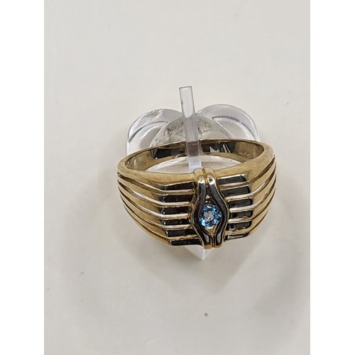 12 - 9ct Gold Gent's Small Topaz Ring Size Y Weighs 5.9g Fully Hallmarked Good Condition&nbsp;
