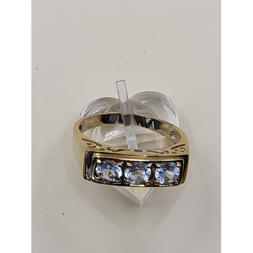 14 - 9ct Gold Gent's Three Stone Ring Possible White Sapphire or Moissanite As Test High on Diamond Teste... 