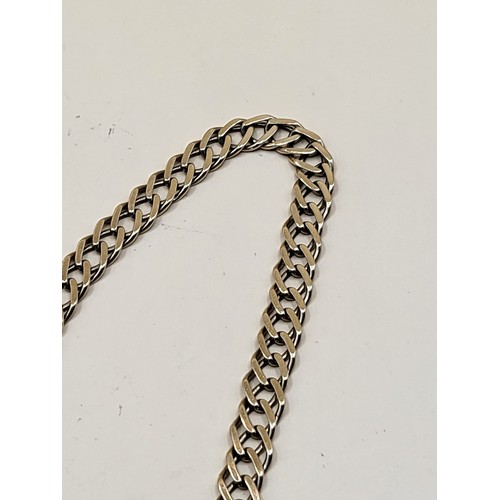 15 - 9ct Gold Curb Chain Measures 47cm Unclasped & Half Cm Wide Weighs 17.1g Good Condition
